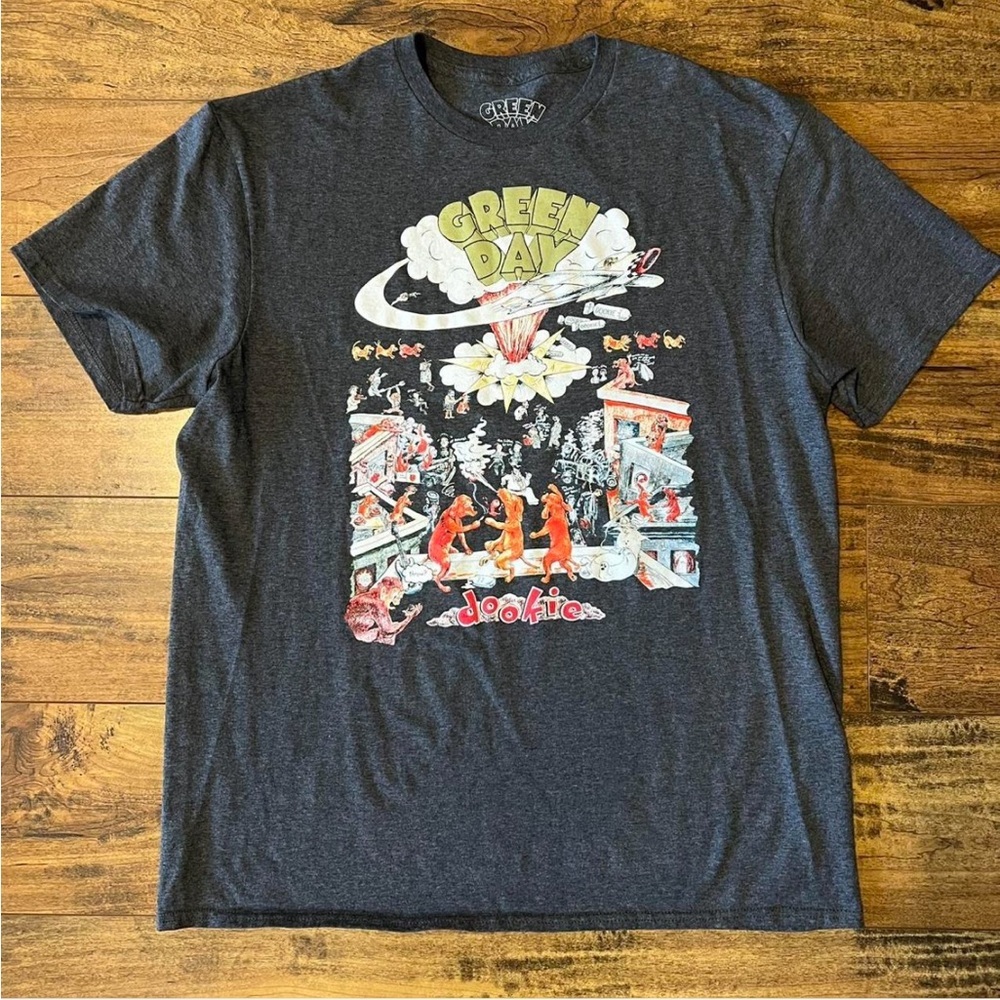 GREEN DAY Women’s Grey “Dookie” Tshirt Size Large NWOT